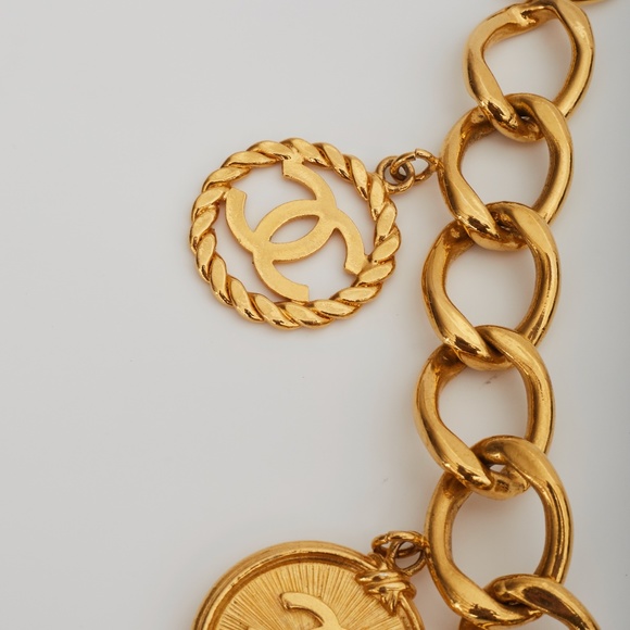 CHANEL LOGO COIN MEDALLION CHARM GOLD CHAIN NECKLACE BELT (1993) 26inch - Picture 2 of 16